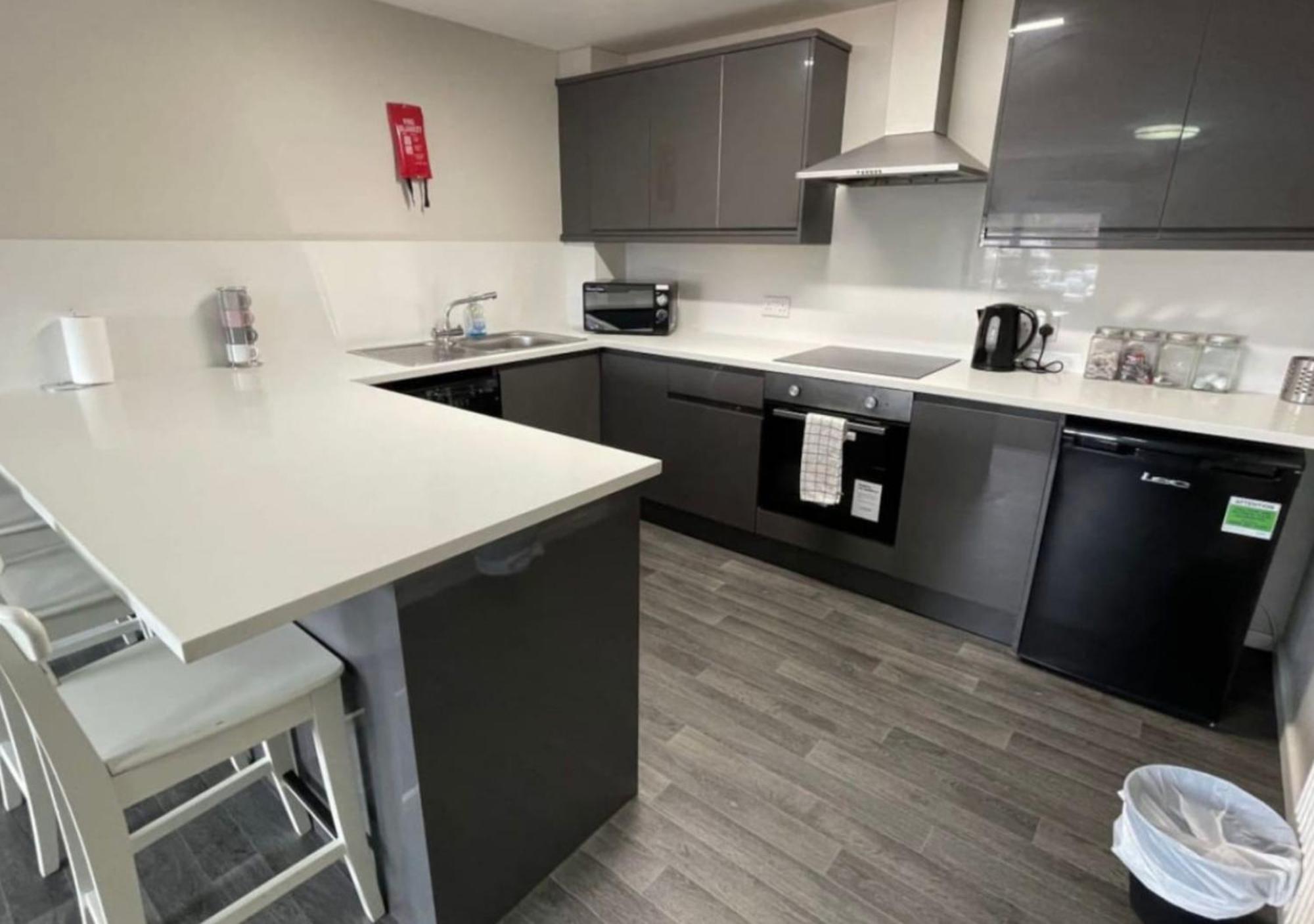 Ryan I Air I Bnb - 102 Mill Street - Free Parking 利物浦 外观 照片
